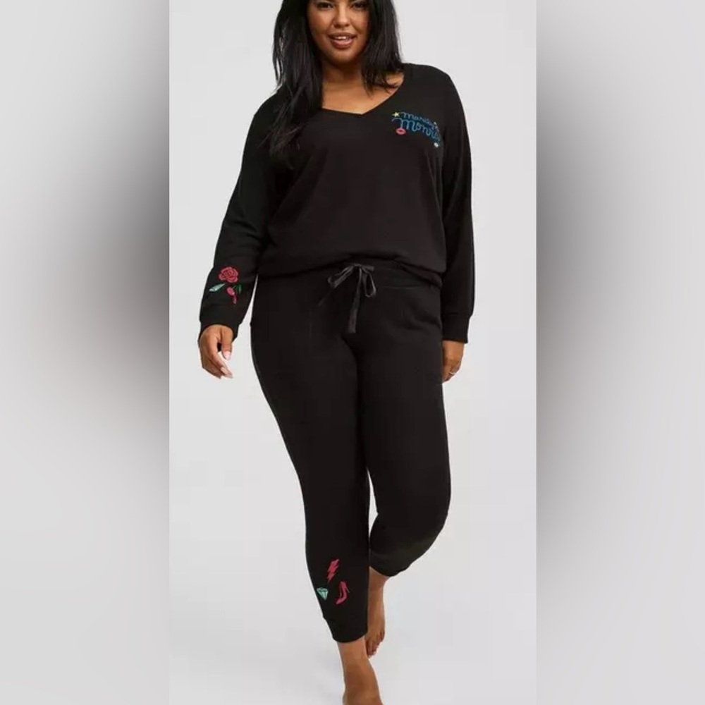 NWT Torrid Marilyn Monroe icons super soft plush cropped jogger pants 1X 2X